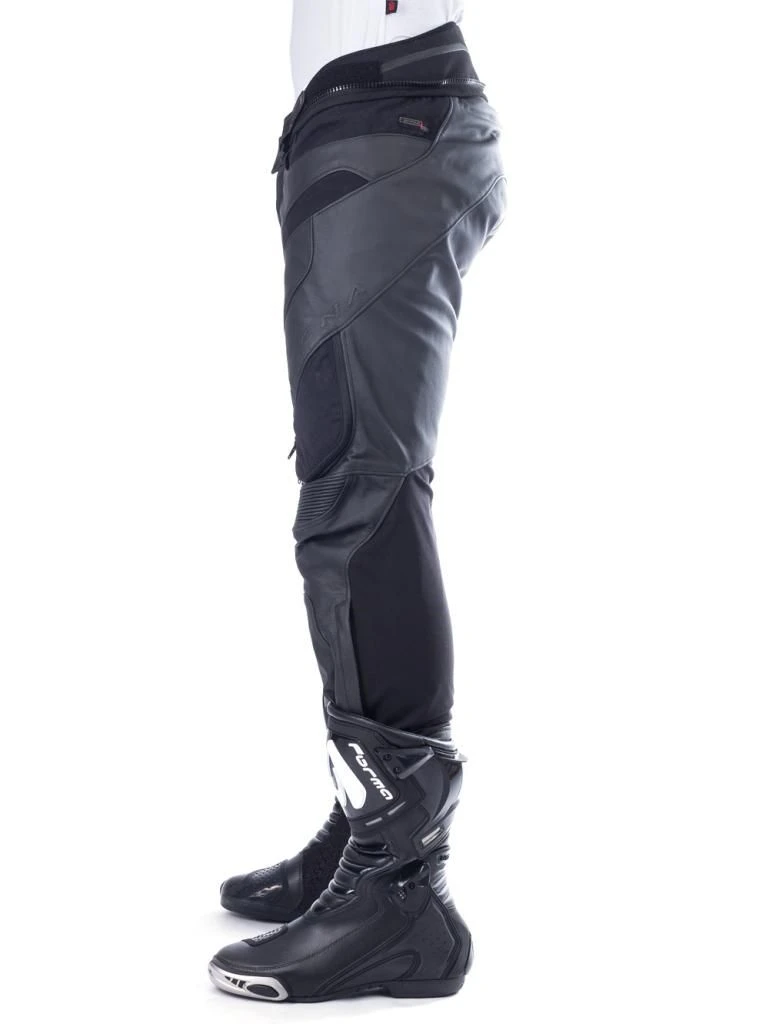 MACNA GUIDE LEDERHOSE 7 MACNA GUIDE LEDERHOSE – Bild 5